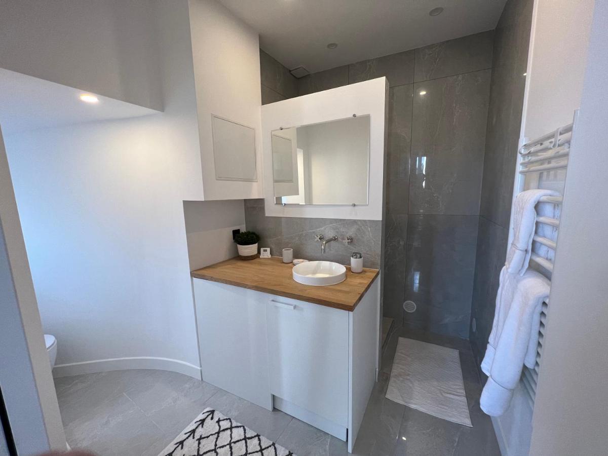 Appartement 33 M2 Comme Une Junior Suite - Vue Port Et Palais Des Festivals 칸느 외부 사진